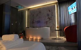 Suite28